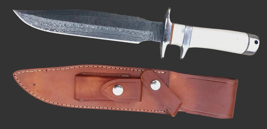 Handmade knives often look a little different in real life compared to online photos. Learn why this happens, what it means for quality, and how to spot genuine handmade craftsmanship in 2025.