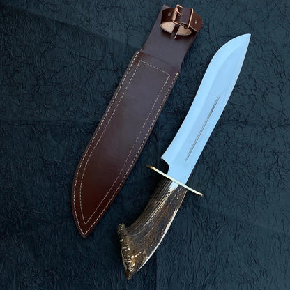 Collector Bowie knife with natural materials and brass fittings, blending functionality with timeless craftsmanship.