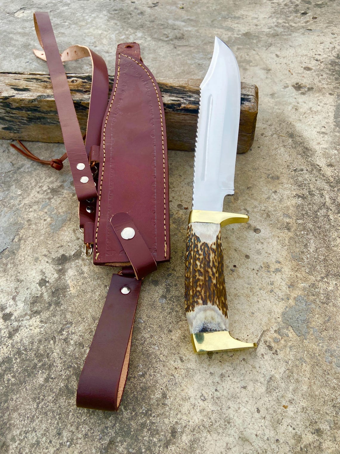 Bazil Blades Handmade Bowie Knife — Heavy-Duty Fighting & Survival Bowie with Stag Handle and Professional Leather Sheath